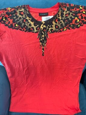 Marcelo Burlon Red Short-Sleeve Tee with Feather Collar Print
